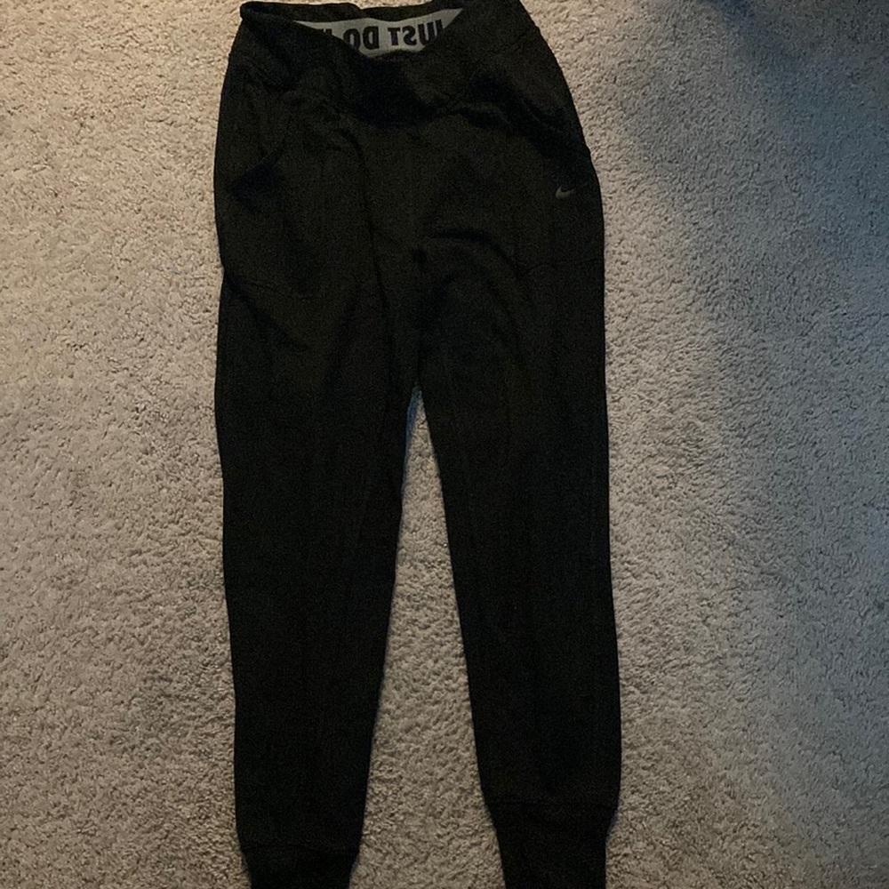 Nike small jogger pants